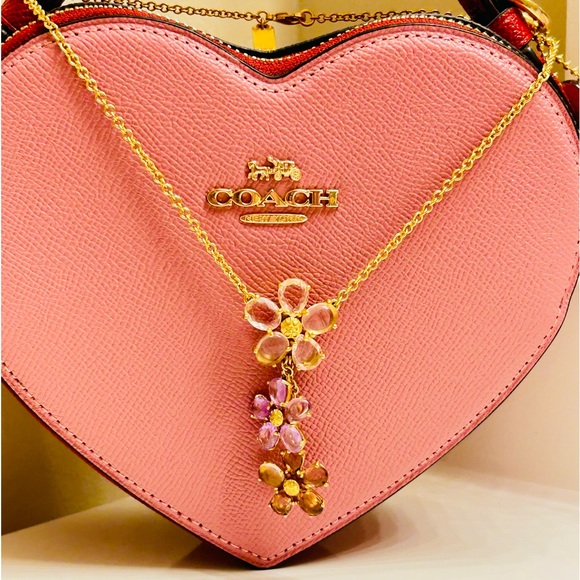 💰SOLD💰NWOT Coach Flower Charm Necklace - Picture 2 of 11